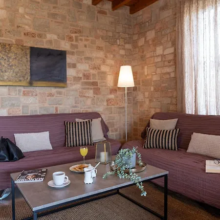 בית נופש Front